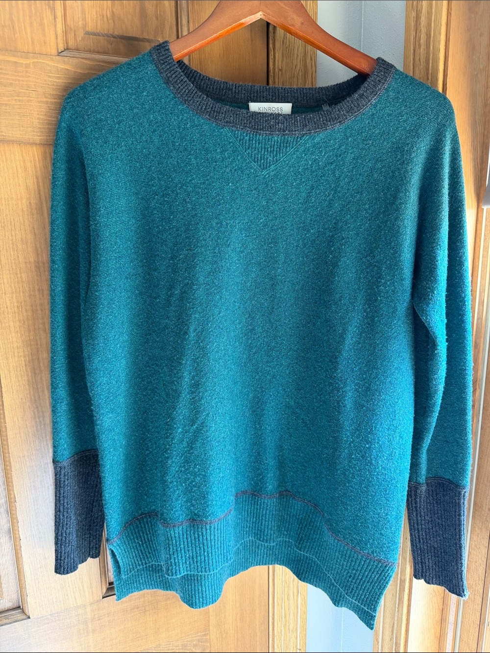 Kinross 100% Cashmere Teal Crewneck Sweater with Charcoal Trim